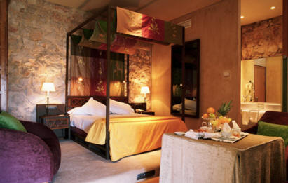 Parador Alarcon superior bedroom 1