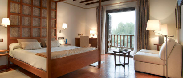 Parador Toledo superior room
