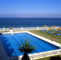 Parador Cadiz pool view