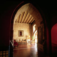 Parador Cardona public room