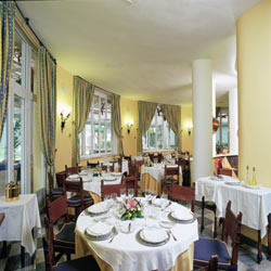 Parador Puerto Lumbreras dining room